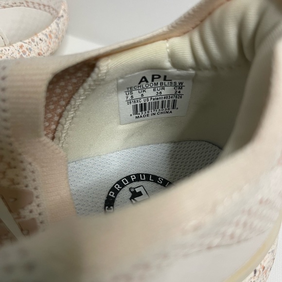 Women’s APL techloom bliss - Picture 5 of 8